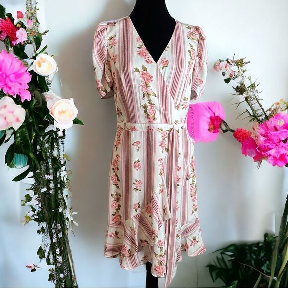 NWT Betsy Johnson Floral Wrap Mini Dress (6) - Picture 1 of 9